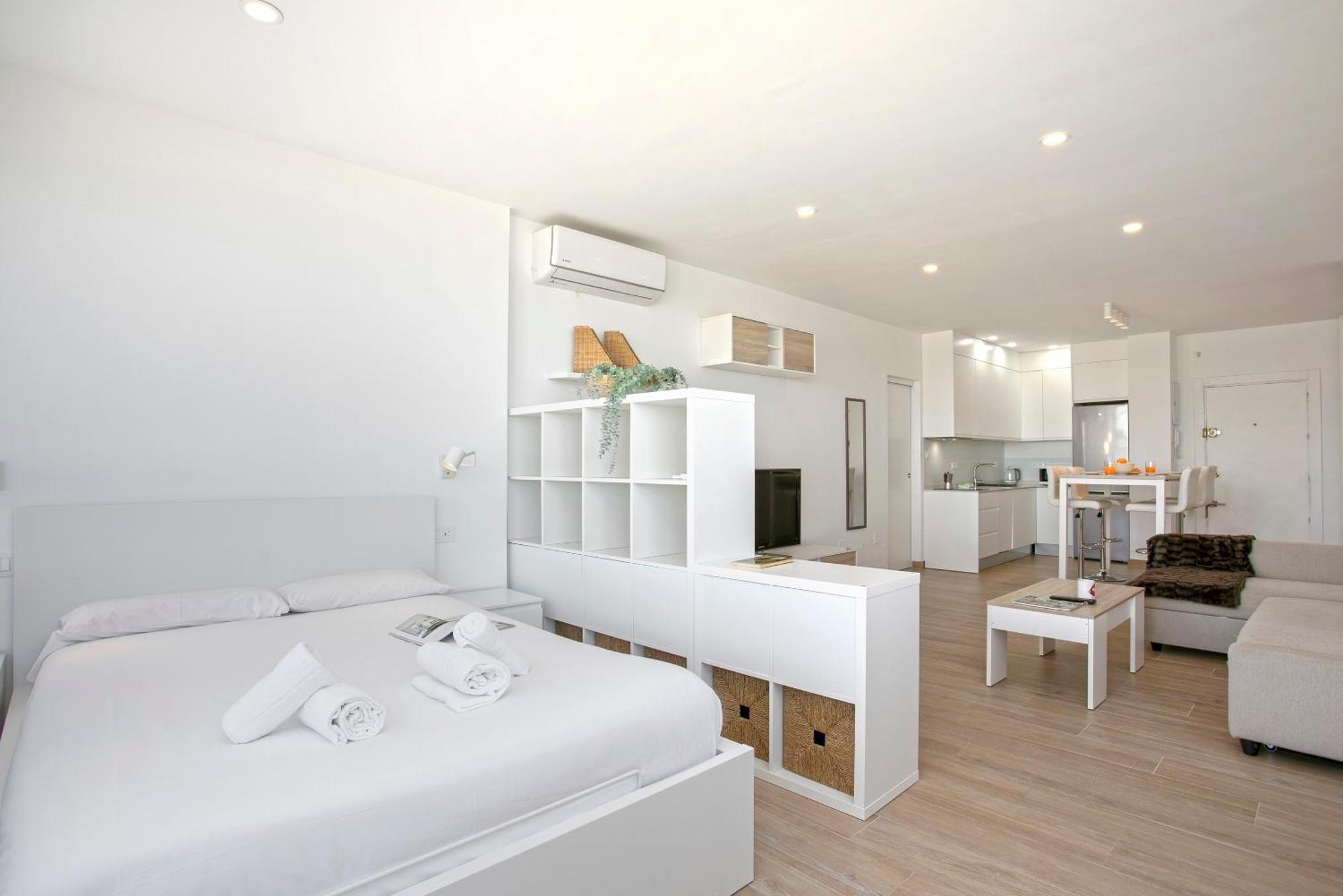 מאלגה Sunstay Guadalmar Loft Seaview מראה חיצוני תמונה